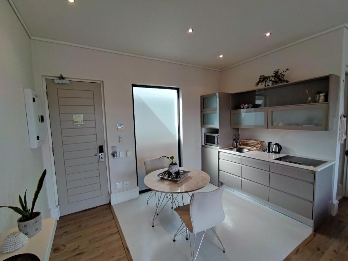 קניסנה 210 Gallery Luxury Studio Apartment מראה חיצוני תמונה